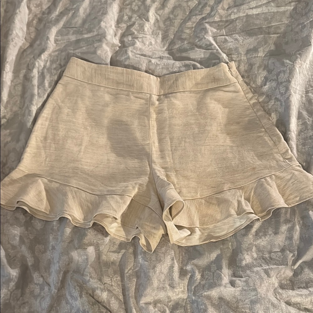 Wilfred High Waist Cream Shorts with Ruffle Hem